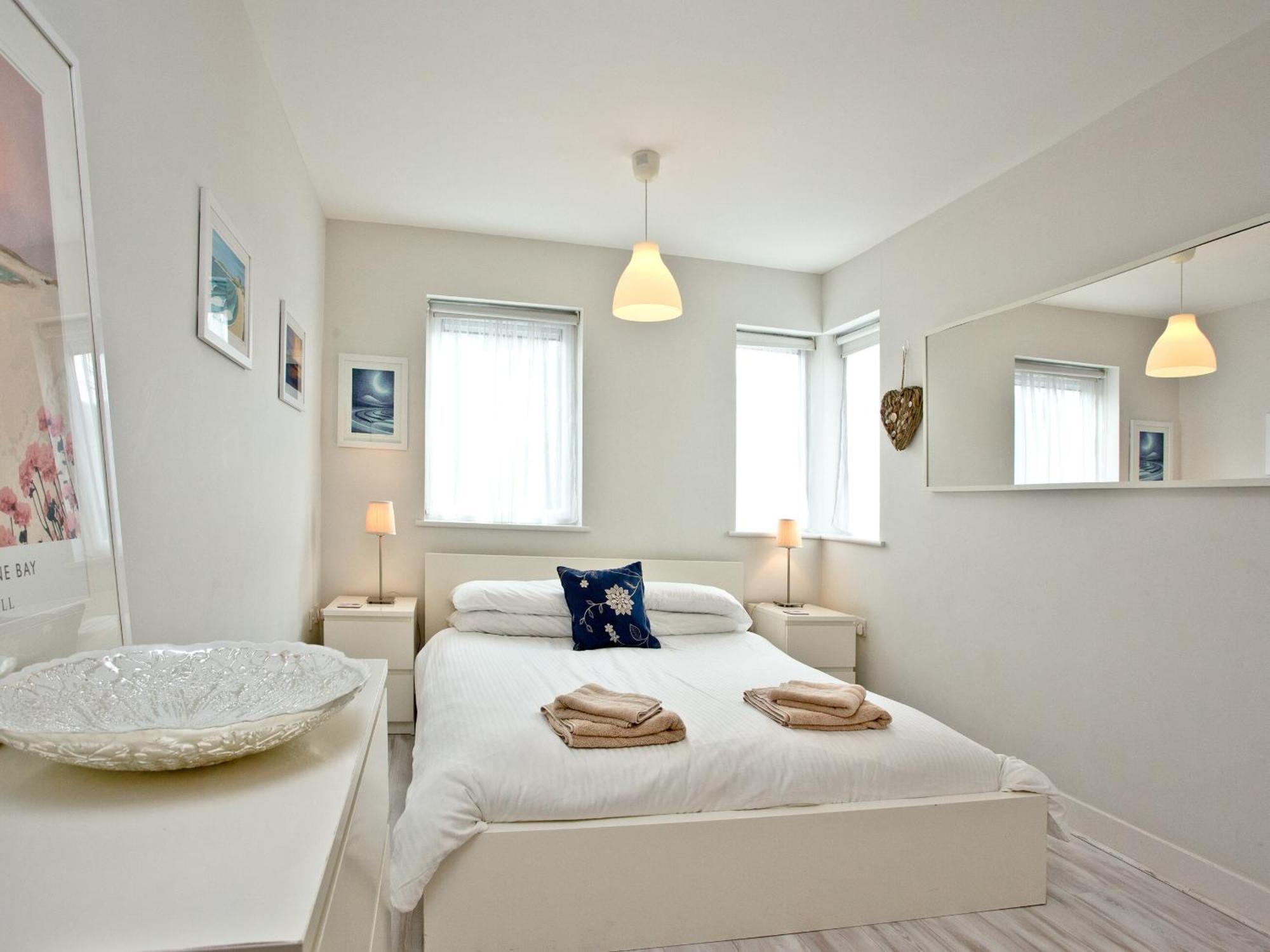 7, Ocean 1 * Crantock